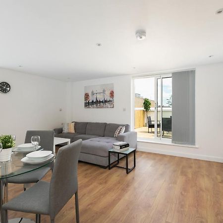 Skyvillion - 4 Bed Luxury Apartment With Balcony & Parking エンフィールド エクステリア 写真