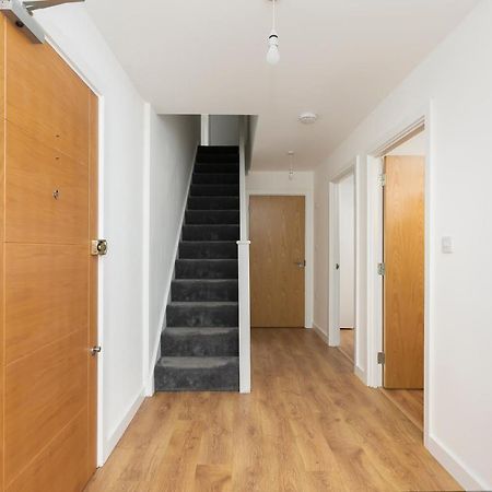 Skyvillion - 4 Bed Luxury Apartment With Balcony & Parking エンフィールド エクステリア 写真